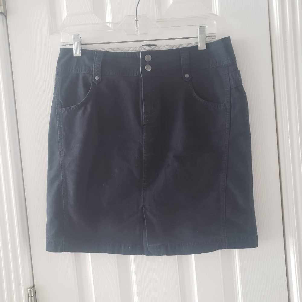Columbia Twill Skirt with Stretch, Sz 6, Like New!